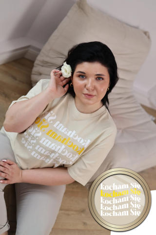 „Kocham Się” – AfirmaTEE w kolorze Chałwy 💛