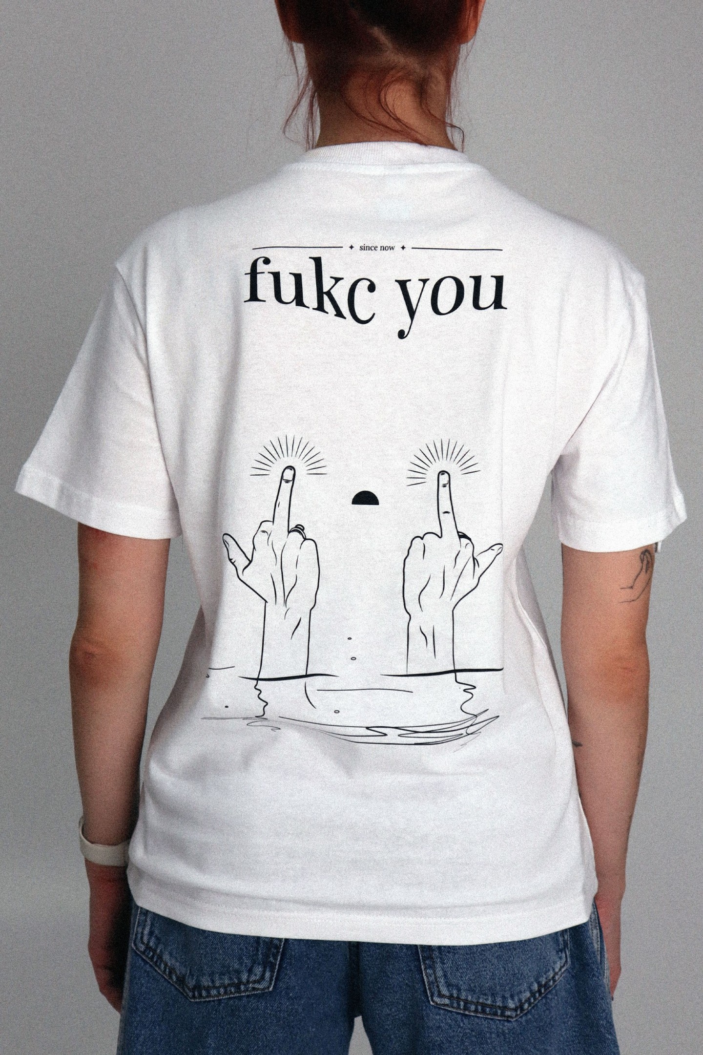Jestem zajebista i ch*j: biały T-shirt BEZ CENZURY